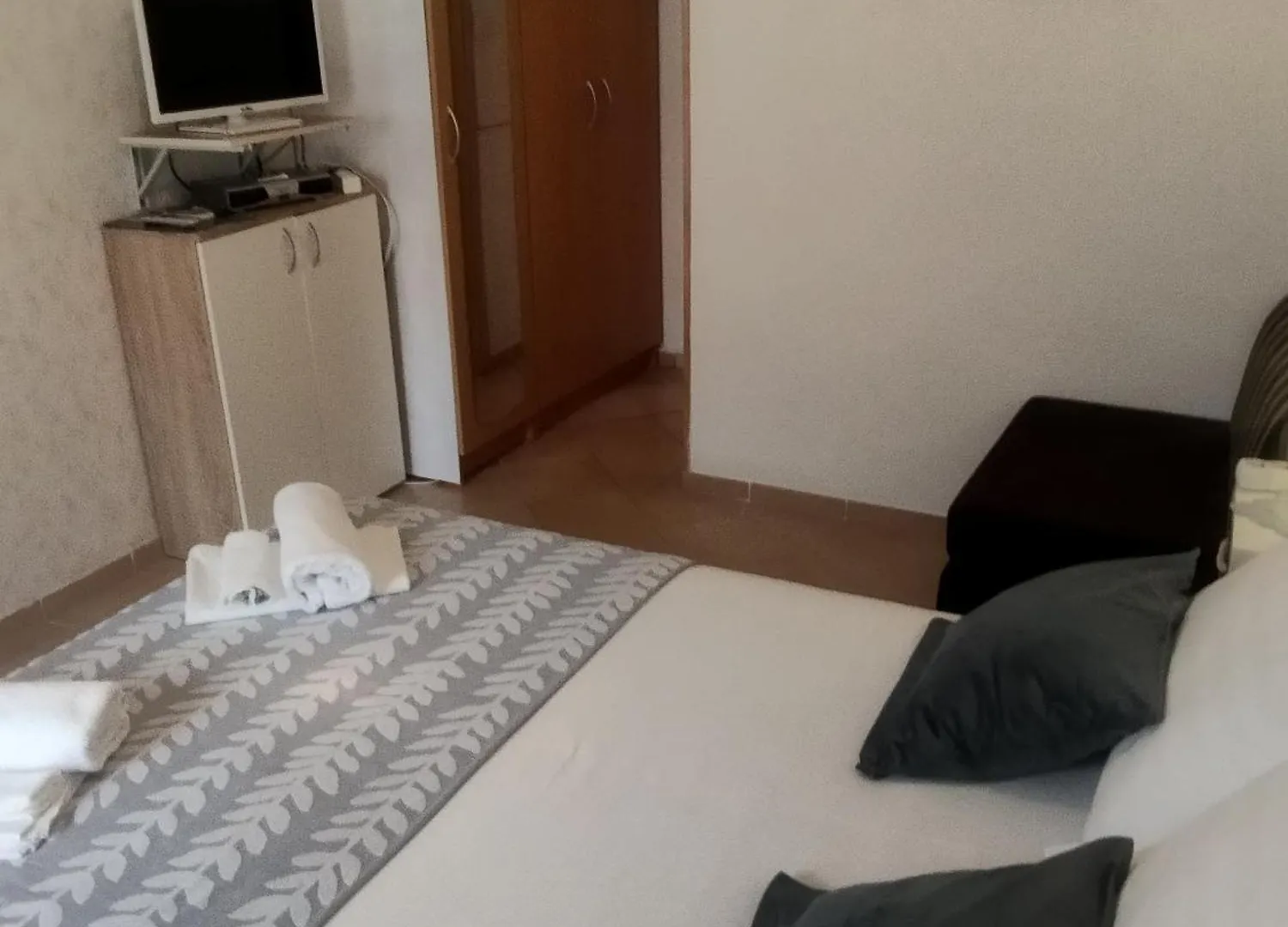 Apartments With A Parking Space Pag - 16016 Pag Town